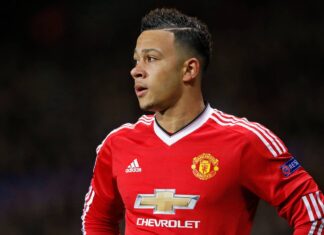 Man Utd officials fly out to make in-person checks on signing their new Depay