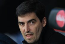 Chelsea considering shock move for “incredible” Premier League manager instead of Iraola