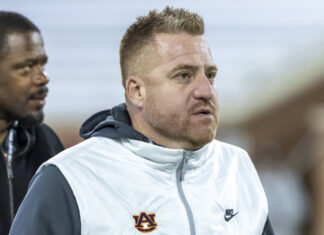 Auburn’s Alex Golesh beats out Notre Dame, others for four-star OT