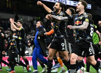 Leeds must drop £25m flop who lost the ball every 3 touches