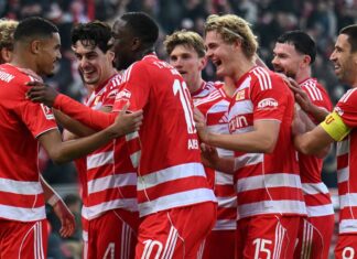 Leeds launch contact to sign “strong” Bundesliga star for Farke