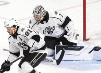 Third-period goals send Reign to win, series lead
