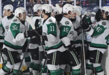 Late rally keep Stars alive