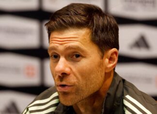 Chelsea hold talks to hire 3-4-3 manager