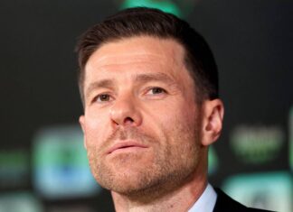 Chelsea waiting for Alonso to approve deal for Sunderland star after agent talks