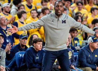 Dribble Handoff: Did Michigan AD Warde Manuel make right call by promoting Mike Boynton to replace Dusty May?